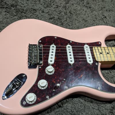 Fender Player Stratocaster Maple Fingerboard Limited Edition