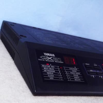 Yamaha QX21 Digital Sequencer image 8