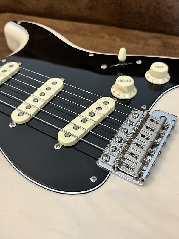 Fender Vintera '50s Stratocaster Modified | Reverb Canada
