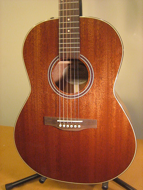 Simon and Patrick Woodland Pro Folk Mahogany HG SF Reverb Canada