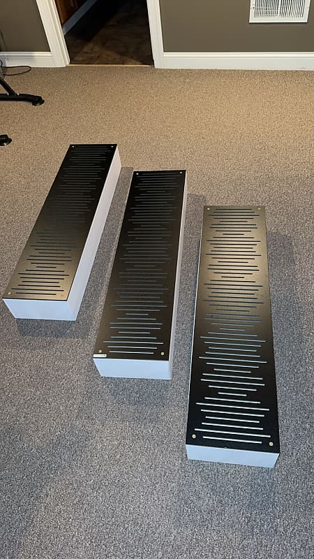 GIK Acoustics 6″ Impression Pro Series Bass Trap Diffuser/Absorber 2024 - Black/White  			