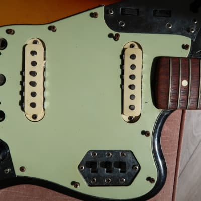 Fender Jaguar pickguard Mint green / celluloid | Reverb