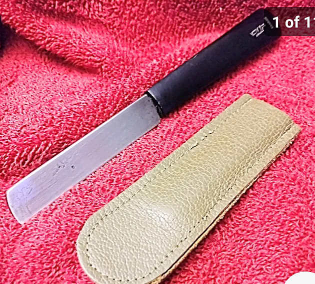 Thin blade reed knife