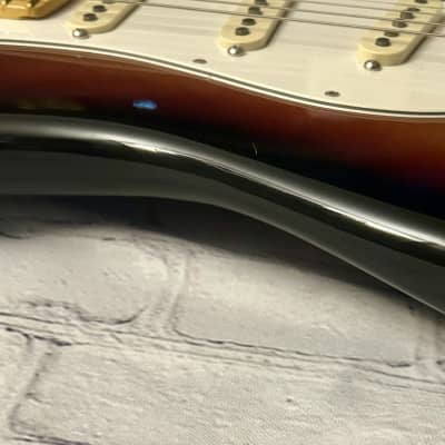 Fender American Professional II Stratocaster 3-Color Sunburst 2021 image 4