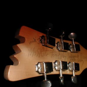 MOSRITE  1988 V88 DIAMOND MONEY GREEN  1988 USA GUITAR image 9