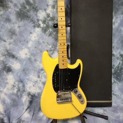 Video Demo Vintage 1977 Fender Mustang USA Pro Setup Original Fender Hard Shell Case image 2