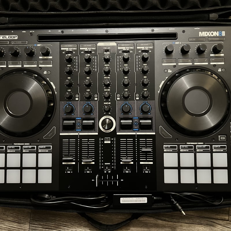 djkit® on X: The Reloop Mixon 8 Pro is a full size, 4 channel controller  for both computers and mobile devices! 🤯 IN STOCK & ON SALE NOW! 0%  FINANCE AVAILABLE! 👇