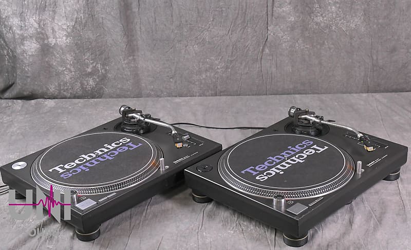 Technics SL-1200MK3D Black PAIR Direct drive DJ Turntable in Very Good Condition  			