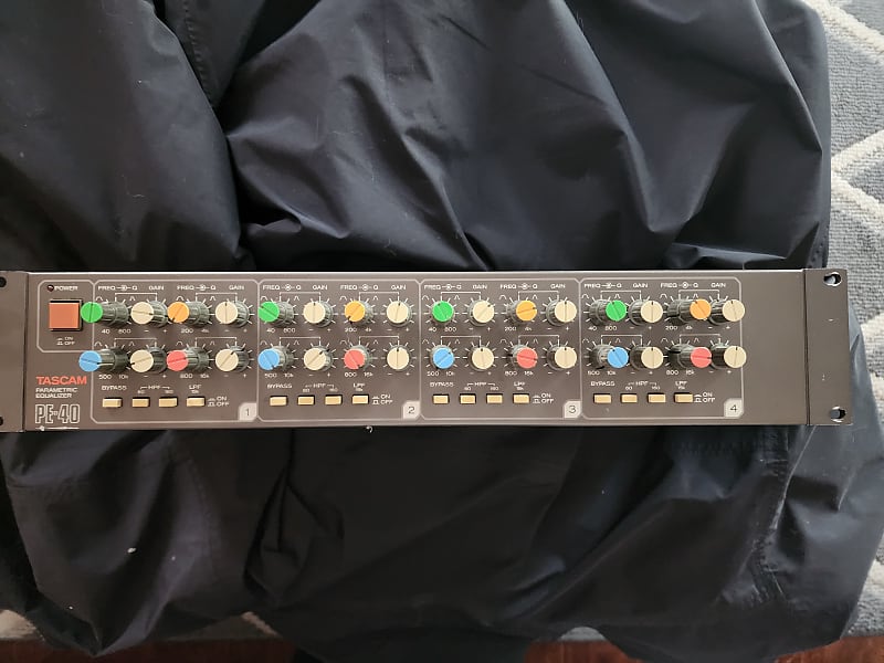 Tascam PE-40 4 channel online parametric equalizer