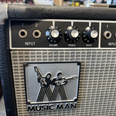 Music Man  410 Sixty Five Tube Guitar Amplifier USA 1974  4x10" w/cover  + footswitch image 3