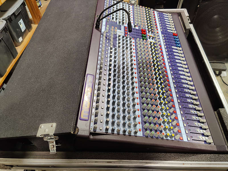 Midas Venice 320 32-Channel / 46-Input Mixing Console | Reverb Canada