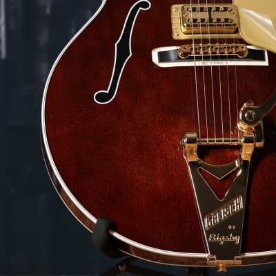 Gretsch G6122TG Players Edition Country Gentleman Hollowbody Guitar with Bigsby in Walnut Stain image 4