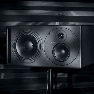 Dynaudio core 59 store price