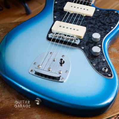2019 Fender USA American Professional Jazzmaster Limited Edition Skyburst Blue Metallic with American Deluxe neck and AVRI65 pickups image 7