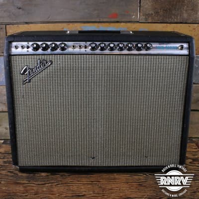 Fender Twin Reverb 2-Channel 100-Watt 2x12" Guitar Combo 1970 - 1971 - Silverface image 2
