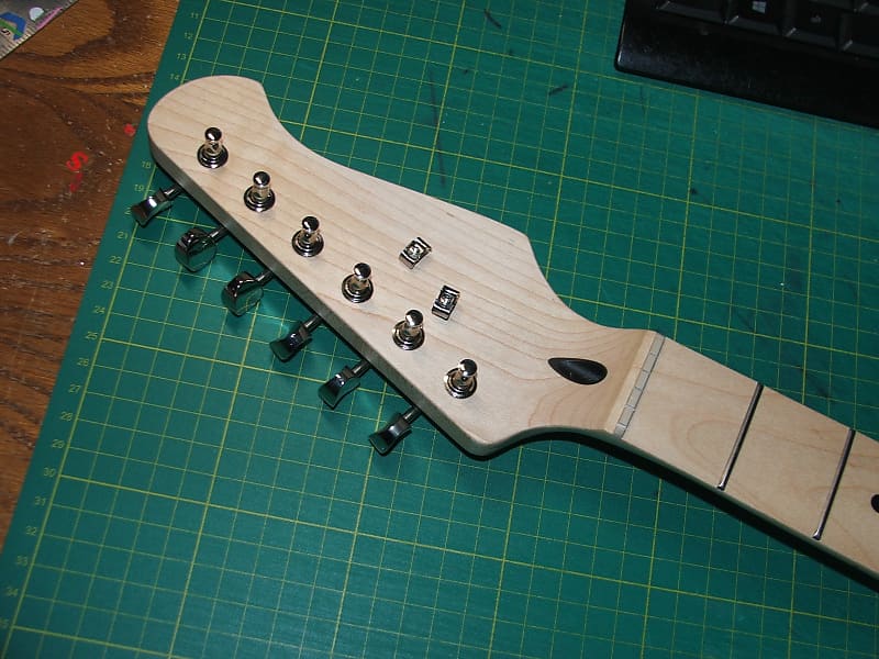 Loaded guitar neck......vintage tuners....22 frets...unplayed....F image 1