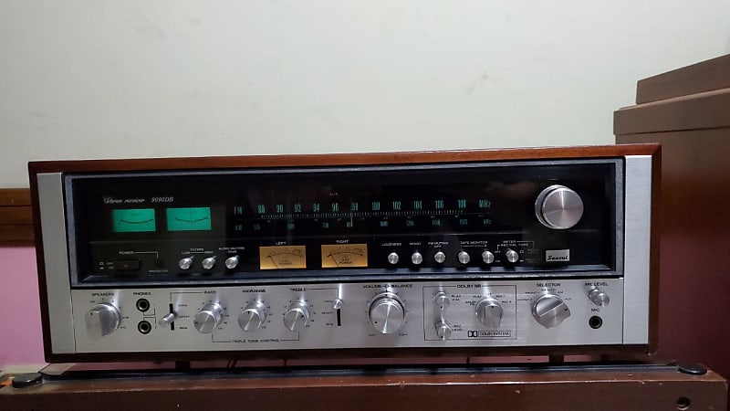 Sansui 9090Db Receiver in Beautiful Condition image 1