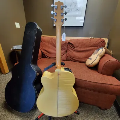 Takamine EG523 SC Jumbo Acoustic/Electric Guitar W/Hardshell Case image 7