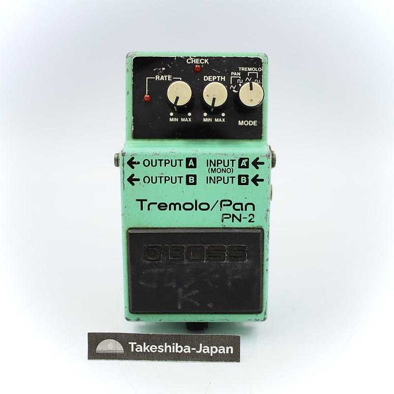 お得正規店【美品】BOSS Tremolo/Pan PN-2 ギター