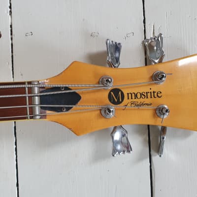 Mosrite Celebrity bass 1966 - Sunsburst image 5