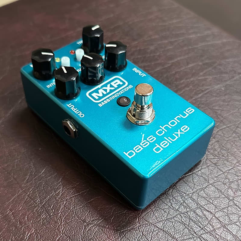 MXR M83 Bass Chorus Deluxe