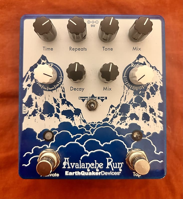 EarthQuaker Devices Avalanche Run Stereo Reverb & Delay with Tap Tempo V2