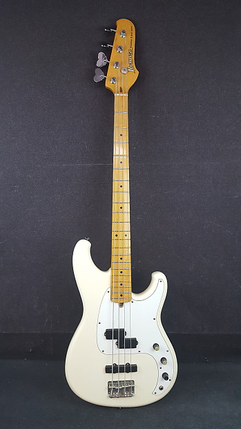 Ibanez ROADSTAR II エレキベース アイボリー Ibanez Roadstar II Bass w/ EMG Select Pickups Made in Japan