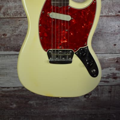 Fender Musicmaster II with Rosewood Fretboard 1966 - Olympic White image 2