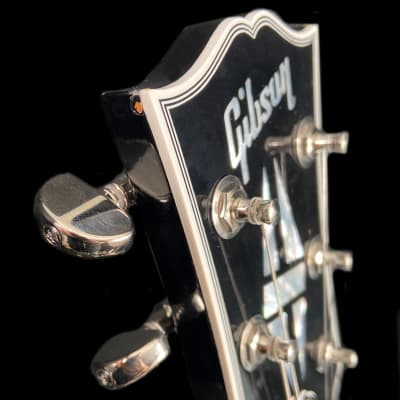 Gibson Les Paul Custom, Ebony Gloss Finish, Nickel Hardware 10lbs 1.3oz image 7