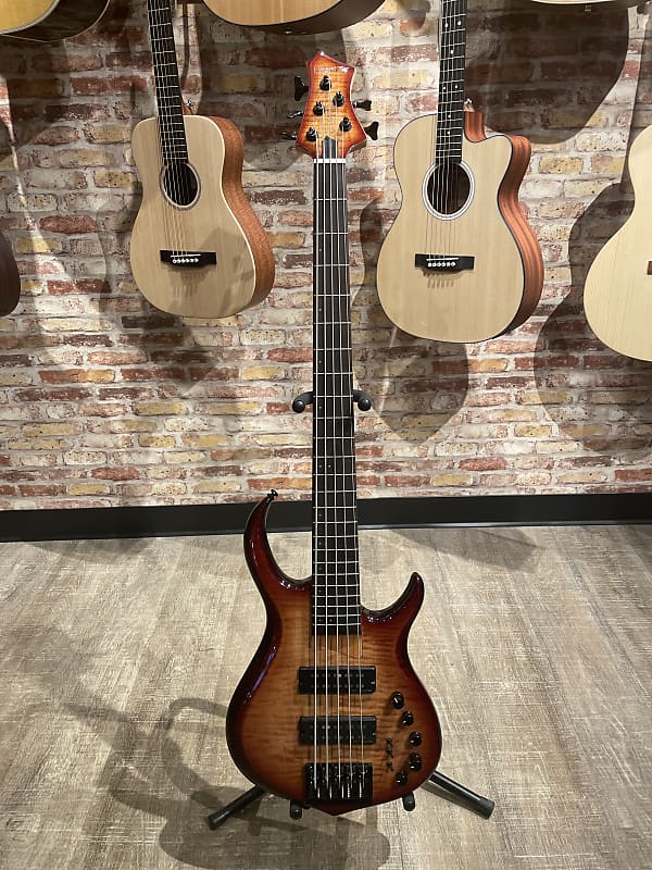 Sire Marcus Miller M7 2nd Generation Alder 5 String Brown