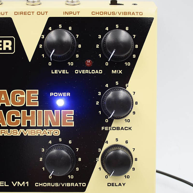 Behringer VM1 Vintage Time Machine Delay / Vibrato Guitar