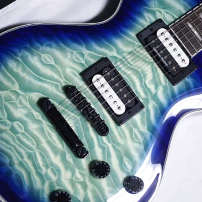 Dean Thoroughbred Select Quilt Top electric guitar Ocean Burst - Trans Blue w/ Exotic Case image 5