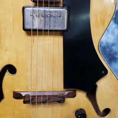 Video Demo 1958 National Dynamic  Archtop Electric Natural Carved Maple Valco Pickup Hard Shell Case image 4