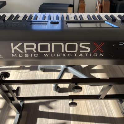 Korg Kronos X 88 music workstation  2014 Black image 6