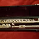 Yamaha 481  Intermediate Flute (Solid Silver Head Joint and Body; Open Hole, Inline Keys, B Foot)