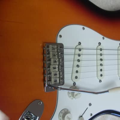 Mint 1996 Fender MIM 50th Anniversary Sunburst Stratocaster w/ Mint Case-Hardly played image 3
