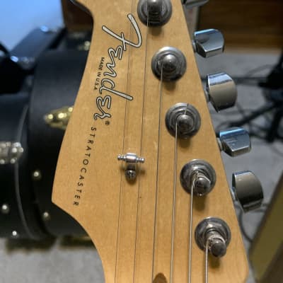 USA Fender Standard Stratocaster Left-Handed 2006 - 2017 image 3