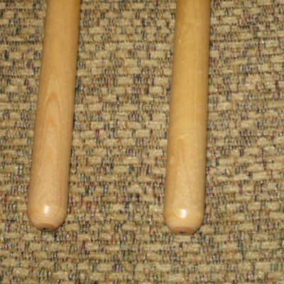 ONE pair new old stock Regal Tip 605SG (Goodman #5) Ultra Staccato Saul Goodman Timpani Mallet, small ball covered w/ two layers of tightly wound green felt, maple shaft -- Ideal for recording. Clean rhythmical articulation, especially on low tones image 7