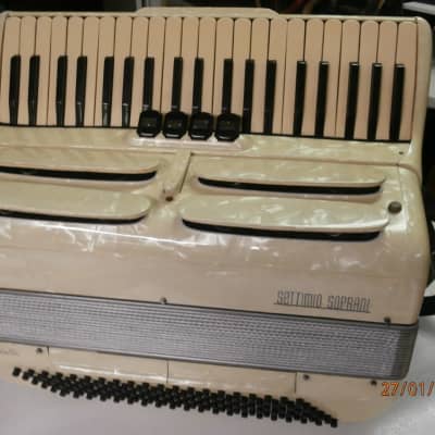 Settimio Soprani Coletta piano accordion 120 bass mod 703/78-- 1965-1975 Cream marble image 4
