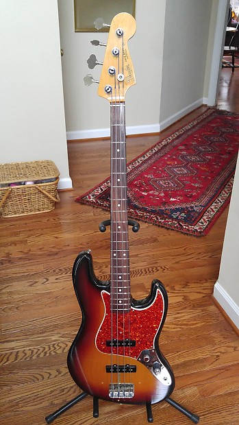 Fender 62 reissue jazz bass outlet