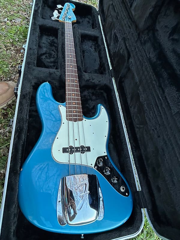 Offset bass! My American Vintage '64 Jazz Bass : r/offset