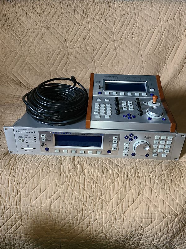 Kurzweil KSP8 Multichannel Effects Processor with RSP8 Remote Reverb