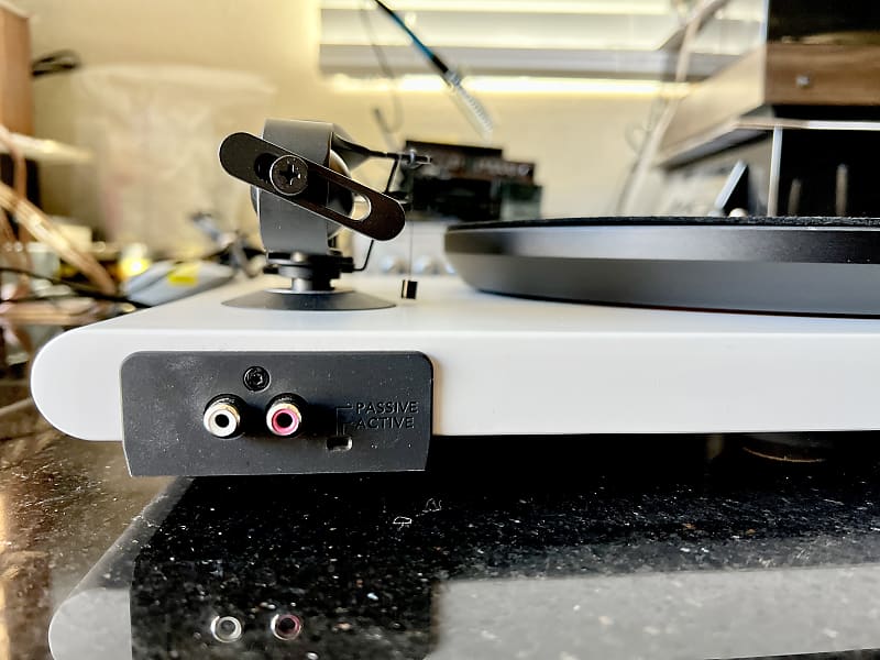 Roksan Attessa Turntable Giradischi Bianco Opaco >