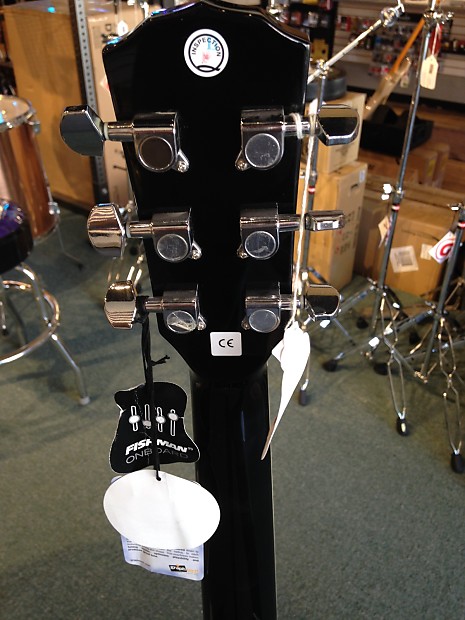 Fender Purple T-bucket 300 ce w/Free Hardshell Case Demo