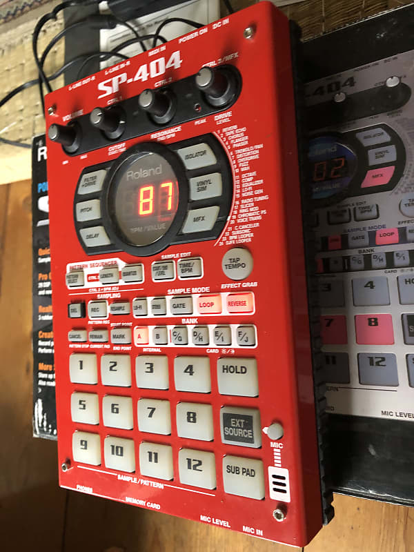 Roland SP-404 OG Sampler 2008 Limited RED - with Box Manual PSU Card and CDs