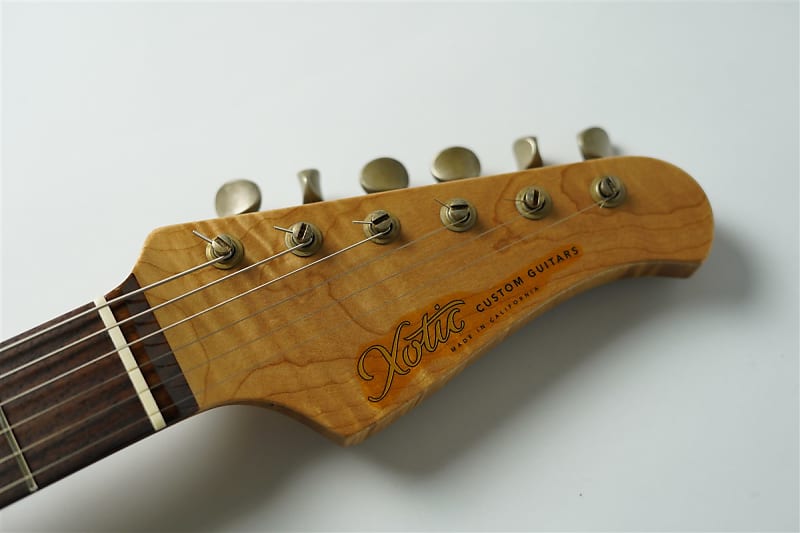 Xotic XSC-2 - 3-Tone Burst Heavy Aged [BG] | Reverb Canada