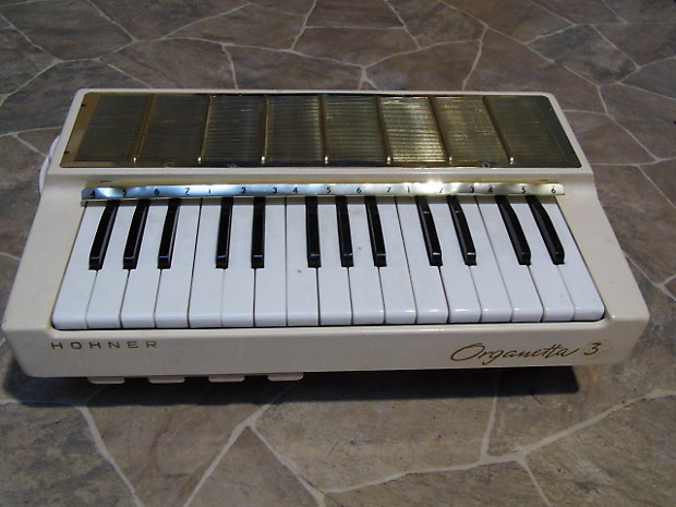 vintage HOHNER ORGANETTA 3 HARMONIUM red organ Germany 1958
