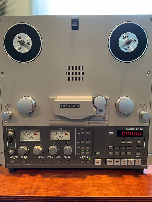 Tascam BR20 1/4 two-track 7.5 / 15ips reel to reel tape machine