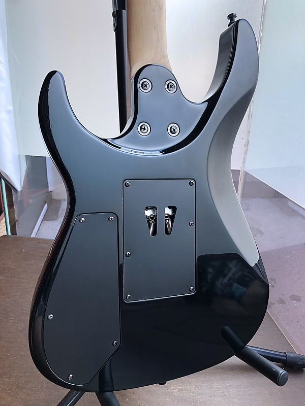 2001 MIK Caparison Design Chatting Bird Dellinger HH, Grover