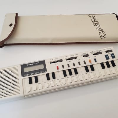 Casio VL-1 VL-Tone 29-Key Synthesizer Keyboard 1979 - 1984 - White